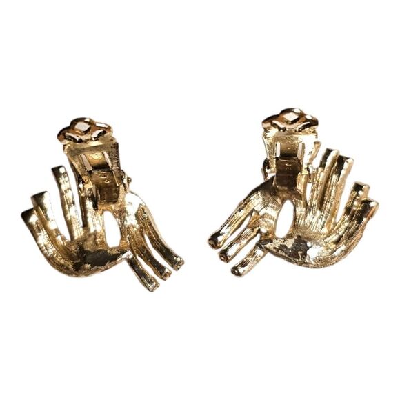 Vintage Abstract Decor Luxury Clip-on Earrings - Picture 6 of 12